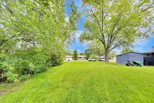 10 Rugby Rd, Lake Zurich, IL 60047 - Photo 37