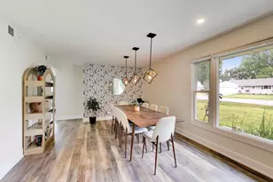 10 Rugby Rd, Lake Zurich, IL 60047 - Photo 9