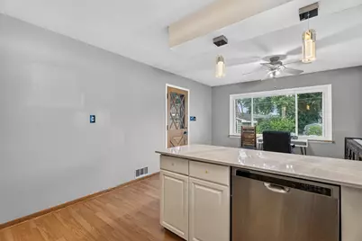 614 Katherine Street, Lockport, IL 60441 - Photo 5