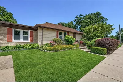 143 Woodstock Avenue, Clarendon Hills, IL 60514 - Photo 3