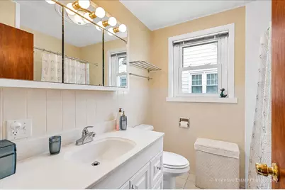 143 Woodstock Avenue, Clarendon Hills, IL 60514 - Photo 13
