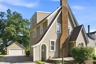 321 Woodward Ave, Geneva, IL 60134 - Photo 1