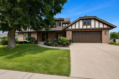 612 Paddock Lane, Libertyville, IL 60048 - Photo 1