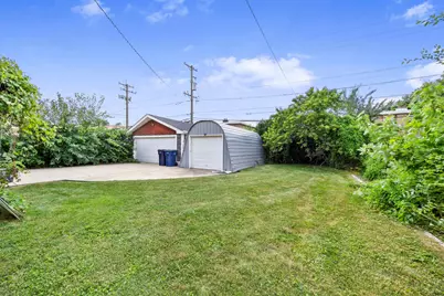 9316 S Harding Avenue, Evergreen Park, IL 60805 - Photo 11