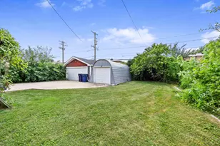 9316 S Harding Ave, Evergreen Park, IL 60805 - Photo 11