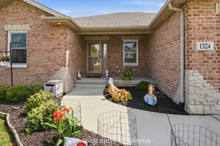 1324 Eagle Bluff Dr, Bourbonnais, IL 60914 - Photo 3