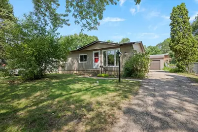 1108 S 10th Avenue, Saint Charles, IL 60174 - Photo 1