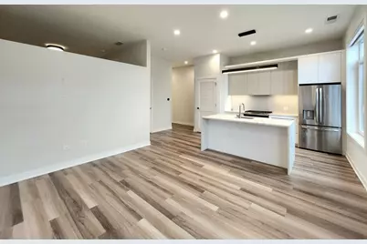 1348 W Roscoe Street #209, Chicago, IL 60657 - Photo 5