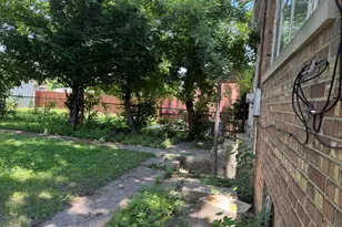 8504 S Prairie Ave, Chicago, IL 60619 - Photo 15