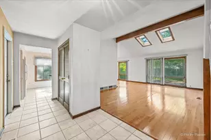 602 E Hackberry Dr, Arlington Heights, IL 60004 - Photo 3