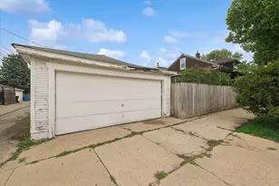 5058 W Barry Ave, Chicago, IL 60641 - Photo 29