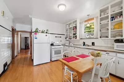 5058 W Barry Avenue, Chicago, IL 60641 - Photo 9