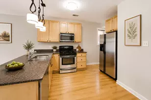 2455 W Arthington St, Chicago, IL 60612 - Photo 7