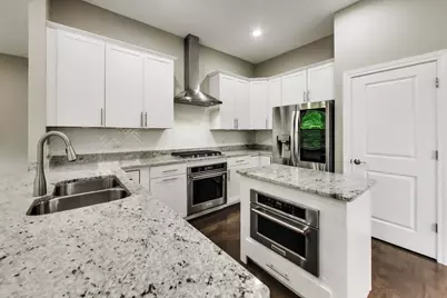 307 Camberley Lane, Lincolnshire, IL 60069 - Photo 9