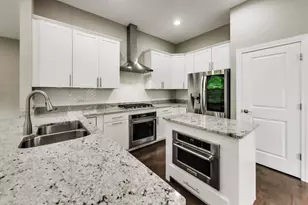 307 Camberley Ln, Lincolnshire, IL 60069 - Photo 9