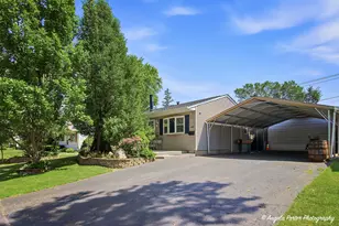 1080 Larkdale Row, Wauconda, IL 60084 - Photo 3