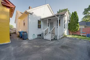 563 S Lake St, Aurora, IL 60506 - Photo 19
