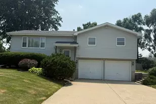 24337 S Valley Dr, Channahon, IL 60410 - Photo 1