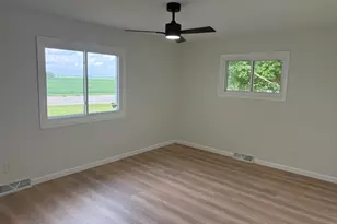 716 E Rt 71 Hwy, Standard, IL 61363 - Photo 15