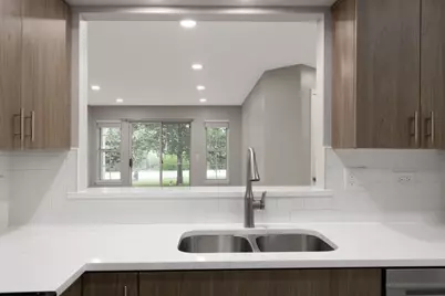 [Address not provided], Streamwood, IL 60107 - Photo 9