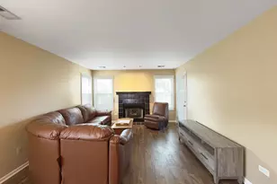 322 Winfield Ct, Schaumburg, IL 60194 - Photo 9