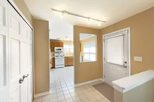 322 Winfield Ct, Schaumburg, IL 60194 - Photo 3