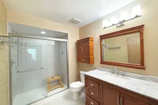 322 Winfield Ct, Schaumburg, IL 60194 - Photo 11