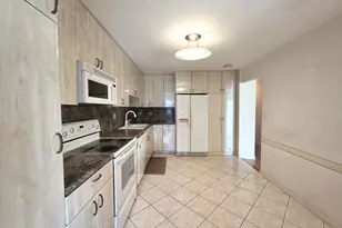 703 Mallard Ln, Deerfield, IL 60015 - Photo 9
