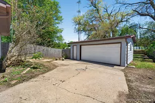41557 N Illinois St, Zion, IL 60099 - Photo 23