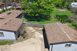 41557 N Illinois St, Zion, IL 60099 - Photo 27