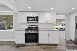 41557 N Illinois St, Zion, IL 60099 - Photo 9