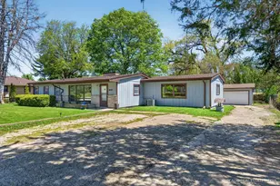 41557 N Illinois St, Zion, IL 60099 - Photo 3