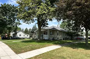 1016 E Bronson St, Streator, IL 61364 - Photo 1