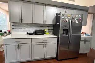 2310 Hyde Ct, Schaumburg, IL 60194 - Photo 9