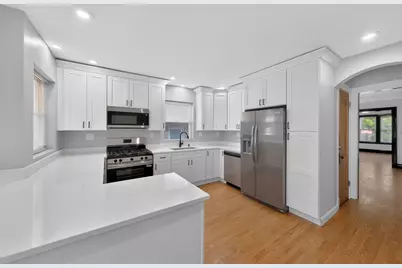 5755 W Eddy Street, Chicago, IL 60634 - Photo 15