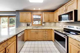 24902 W Ambrose Rd, Plainfield, IL 60585 - Photo 7