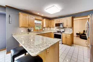 24902 W Ambrose Rd, Plainfield, IL 60585 - Photo 5