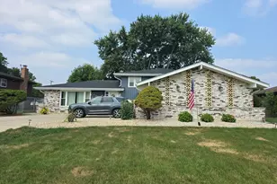 7014 Wilcox Ave, Darien, IL 60561 - Photo 3