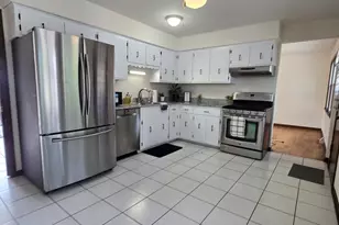 7014 Wilcox Ave, Darien, IL 60561 - Photo 13
