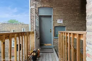 3041 W George St, Chicago, IL 60618 - Photo 9