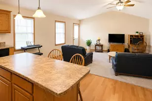 503 W Randolph St, Heyworth, IL 61745 - Photo 5