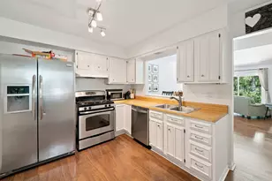 4S780 Pinehurst Dr, Naperville, IL 60563 - Photo 9