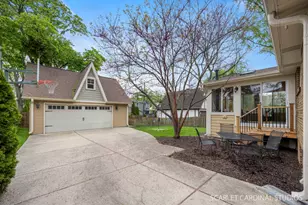 821 Howard St, Wheaton, IL 60187 - Photo 25