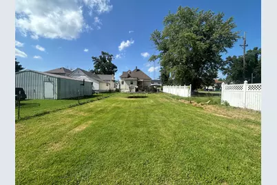107 W Lincoln Street, Harrisburg, IL 62946 - Photo 9