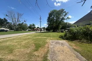 107 W Lincoln St, Harrisburg, IL 62946 - Photo 5