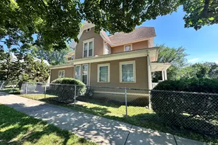 419-421 N Spring St, Elgin, IL 60120 - Photo 5