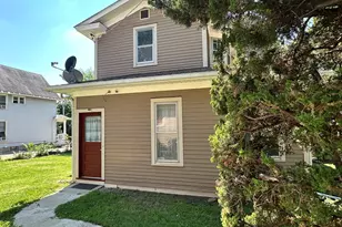 419-421 N Spring St, Elgin, IL 60120 - Photo 7