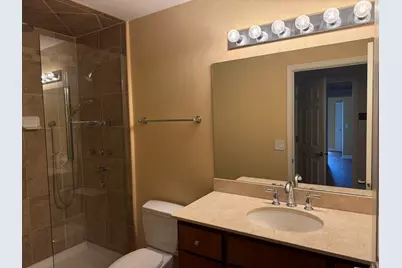 2035 S Indiana Avenue #210, Chicago, IL 60616 - Photo 9