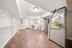 5337 W Barry Ave, Chicago, IL 60641 - Photo 31