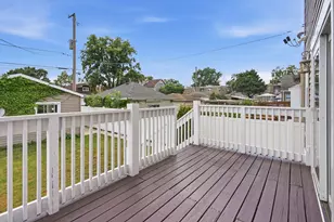 5337 W Barry Ave, Chicago, IL 60641 - Photo 35